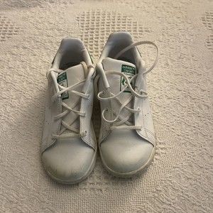 Adidas M20605 Stan Smith Tennis Shoes - Kids Size 10 Casual tennis shoes